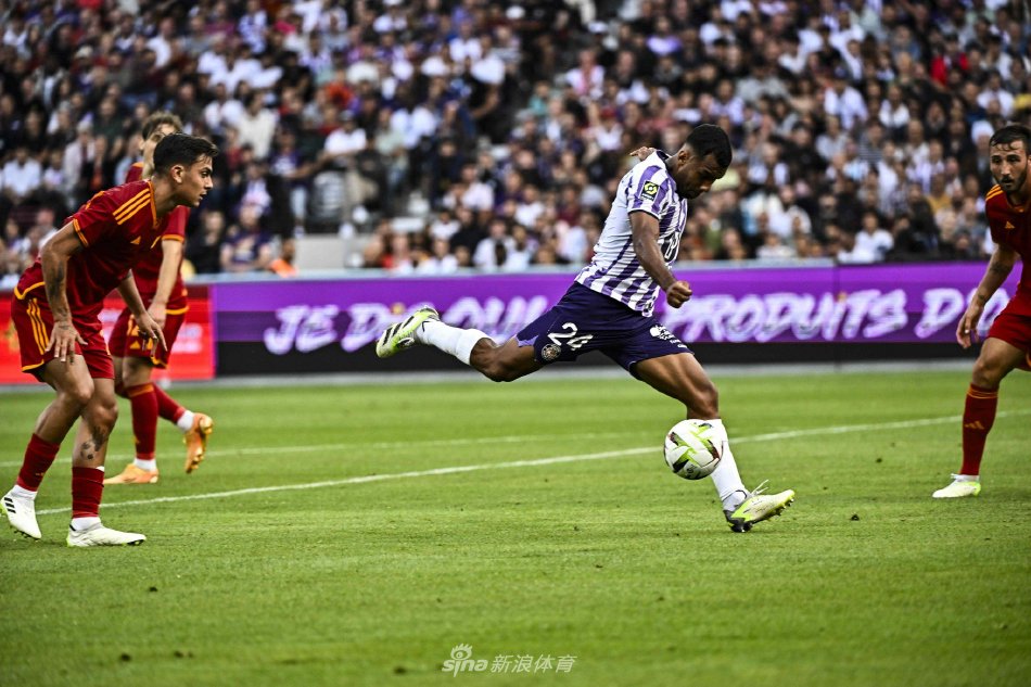 曼联VS阿森纳前瞻：新赛季英超首场豪门对决！谢什科大战哲凯赖什